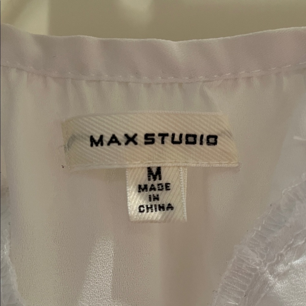Max Studio White Ruffle Top Size M - Picture 3 of 13